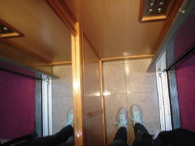 A weboldalon azt írták, hogy van lift a hotelben. És hát van is, csak...