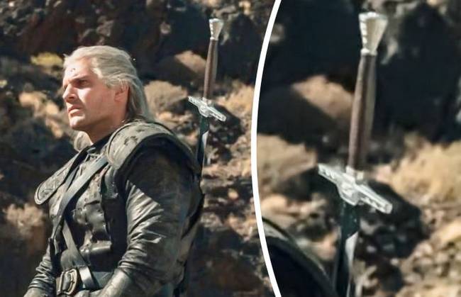 A Vaják második részében, ha alaposan megnézed, látható, hogy Geralt kardja valójában műanyag.