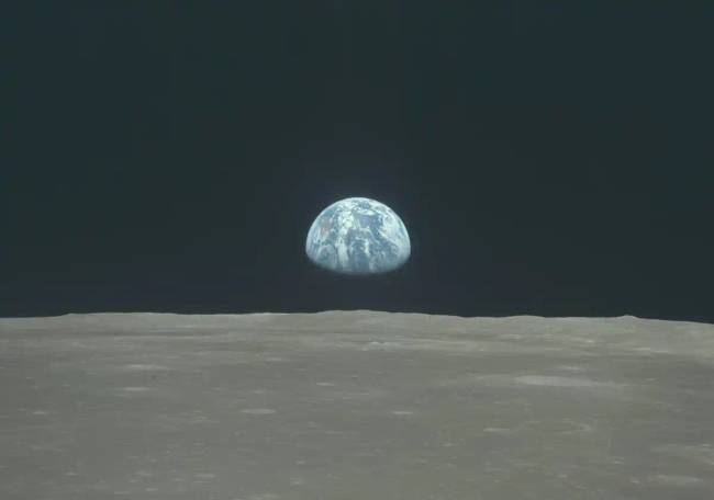 Mi a baj a Luna-25 űrszondáról kapott fotókkal?
