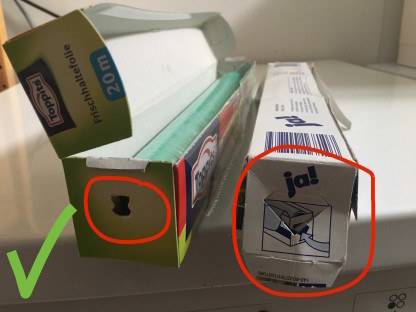 A folpackot nem feltétlenül kell kiszedni a csomagolásából, elég csak kilyukasztani a csomagolását az oldalán jelzett helyen, és máris felakaszthatjuk a neki kialakított tartóra.