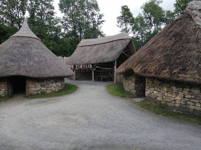 Wexford, Írország. Az Airbnb-n keresztül foglaltunk szállás. Hangulatos kis házak voltak és csodálatos időt töltöttünk ott."
