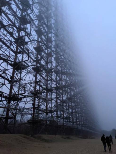 A Duga radar egy hatalmas elhagyatott antenna még a Szovjetunió idejéből, Csernobil közelében.