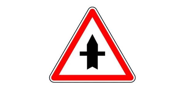 3. Mit jelent ez a tábla?