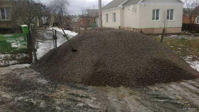 „A szüleim 30 tonna kavicsot adtak a születésnapomra. Életem legjobb ajándéka. Nagyon szeretem őket!"