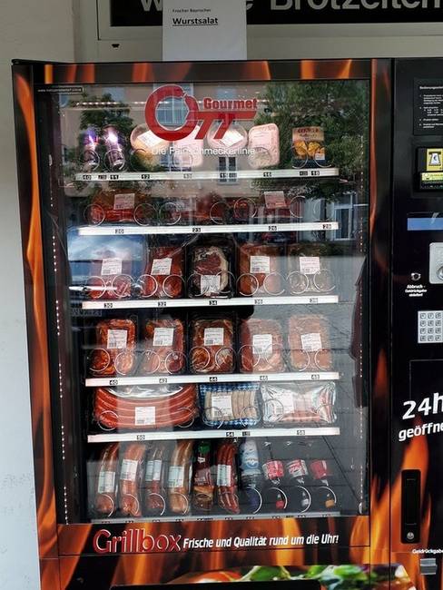 Németországban a húsautomatáknak köszönhetően az emberek éjjel-nappal hozzájuthatnak a kedvenc húsfajtájukhoz.