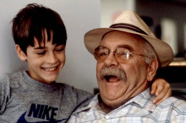 Wilford Brimley, a Selyemgubó című filmben.