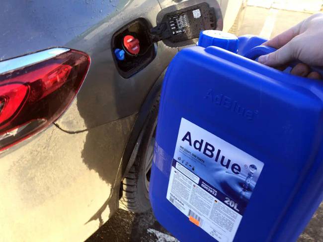 Mi az az AdBlue, és miért van szükség rá a dízeles autóknál?