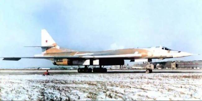 Miért tartják a Tu-160-at a világ egyik legveszélyesebb repülőgépének?