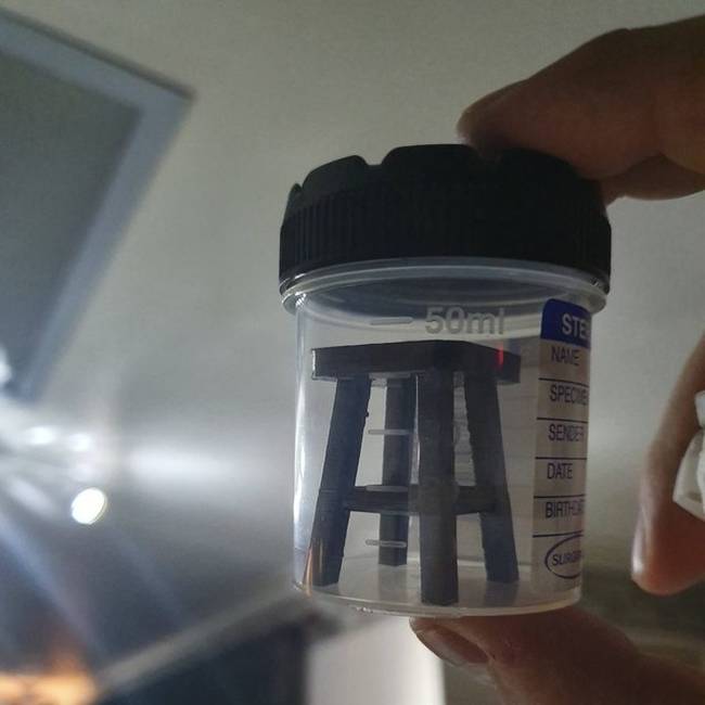 „Apám nemrégiben vásárolt egy 3D nyomtatót és készített egy "székletmintát" az orvosának."