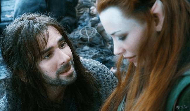 Evangeline Lilly csak úgy vállalta el a Hobbit filmek Tauriel-jének szerepét, ha nem kerül szerelmi háromszögbe.