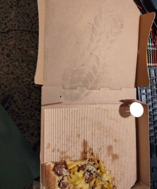 „Csak miután megettem a pizza több mint felét vettem észre...”