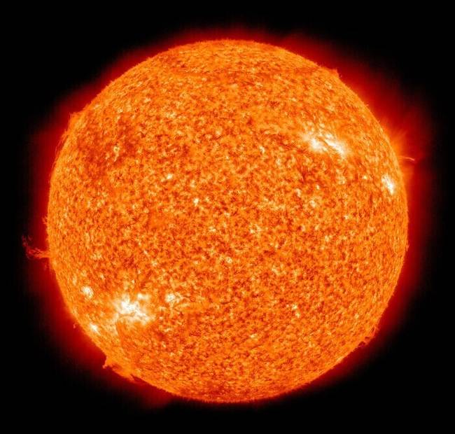 Ha a Nap ebben a pillanatban felrobbanna, még körülbelül 8 percig nem vennénk észre, noha ez idő alatt a pusztító energia már javában felénk tartana.