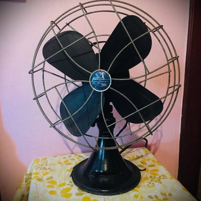 „Természetesen nem túl biztonságos, igen, de ez a ventilátor már több mint 70 éves, és még mindig működik."