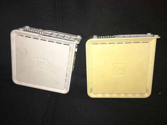 A Wi-Fi router színe egy normál szobában és egy dohányzó helyiségben.