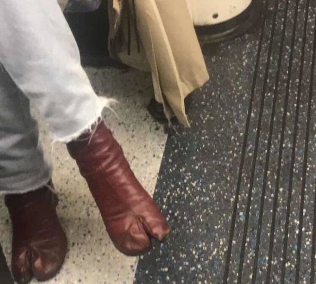 Csak nehogy valaki megpatkolja, amikor elalszik a buszon.