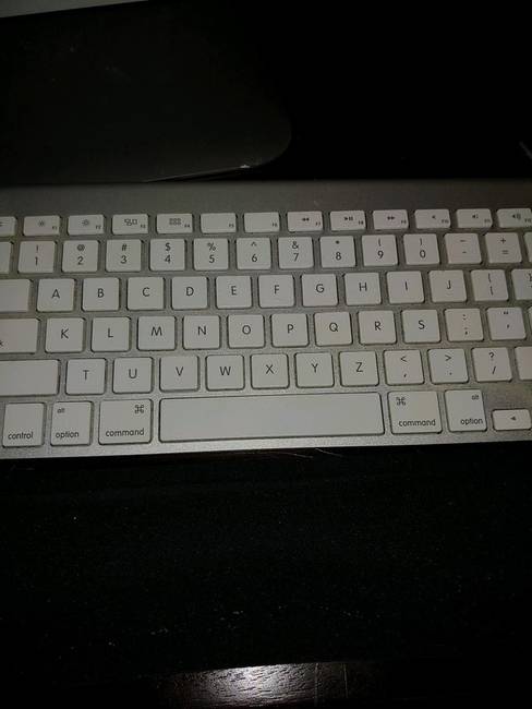 Amikor egy 8 éves gyerek úgy dönt, hogy a billentyűzetnek ábécé sorrendben kell lennie.
