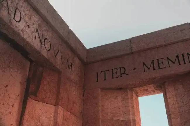 „Holt nyelv”: Hogyan és miért halt meg a latin?