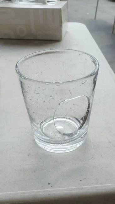 Furcsán eltört dolgok 016