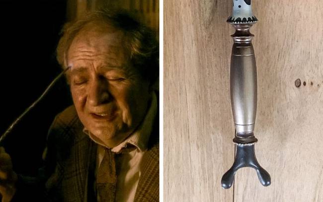 Horatius Lumpsluck pálcájának vége meztelencsiga formában végződik, utalva ezzel a professzor angol nevére: Horace Slughorn - a slug meztelencsigát jelent.