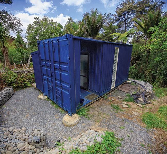A kívülről semmi izgalmat sem sejtető otthon belülről sokkal mutatósabb, mint azt bárki képzelné.