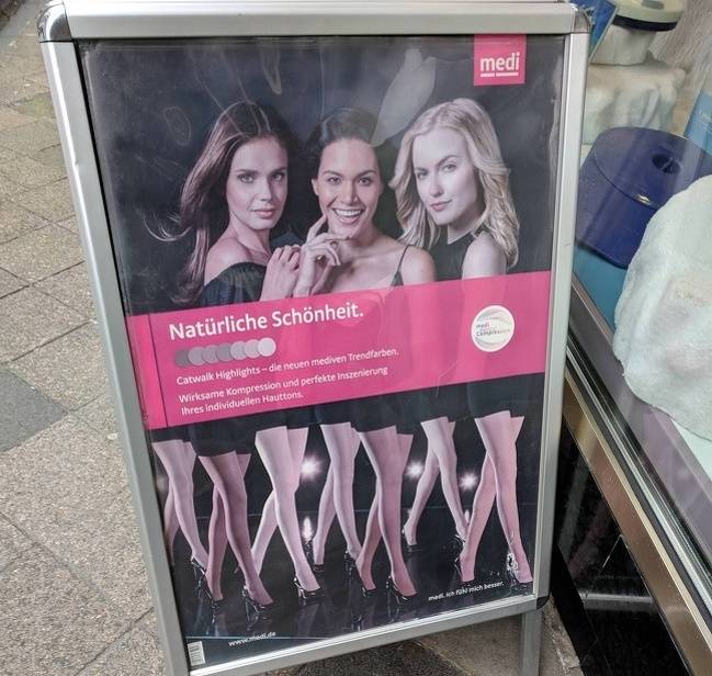 Hány lábuk van ezeknek a lányoknak?!