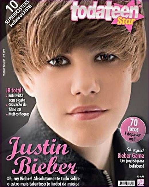 A kis Biebernek valaki játékbaba fejet csinált ennél a magazinnál.