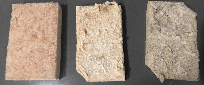 Hogy megtudd különböztetni a szivacsokat, vágj le egy kicsit a sarkukból. 4 sarok: edények; 3 sarok: konyhabútorok tisztítása; 2 sarok: fürdőszoba és WC.