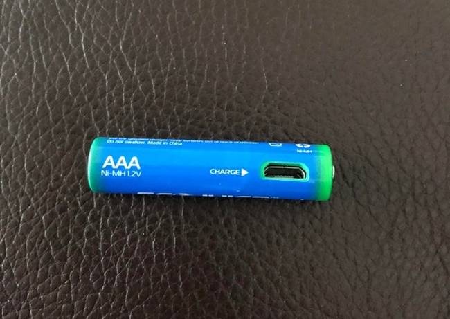 USB kábellel tölthető elem.