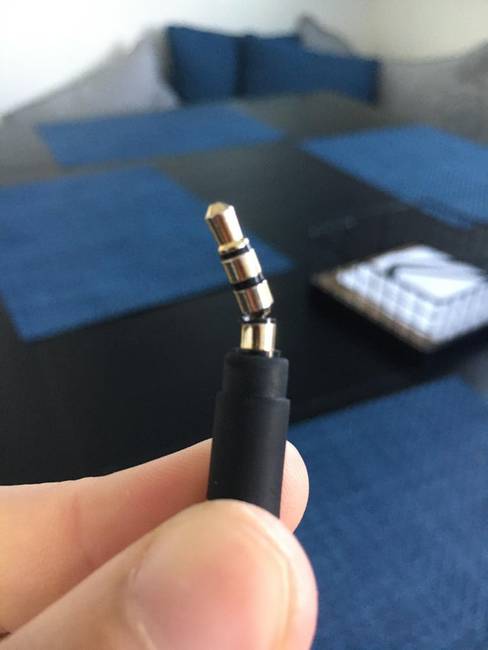 Ez történik, ha megengeded a kistestvérednek, hogy a 185 dolláros fejhallgatódat használja az Xbox-ához.