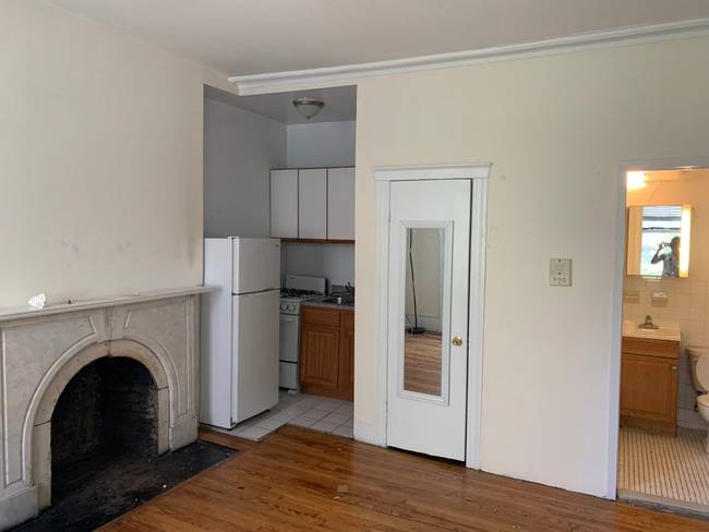 A konyha mérete egy New York-i apartmanban, aminek 1 millió forint a havi bérleti díja.