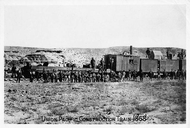 railroad construction 640x433