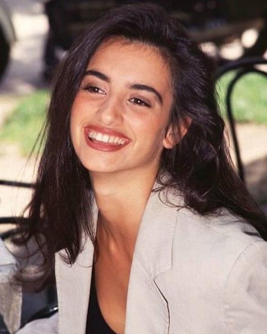 A fiatal és gyönyörű Penelope Cruz.
