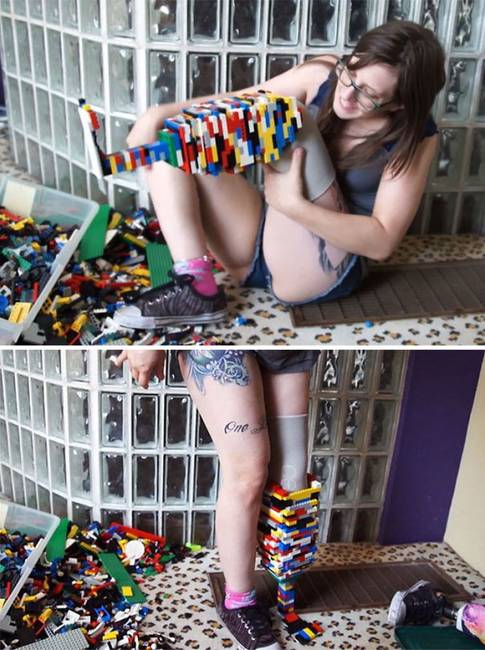 Finomra hangolt, speciális LEGO-műláb, ami már csak azért is jó, mert akárhányszor legóba lép vele, egyre magasabb lesz.