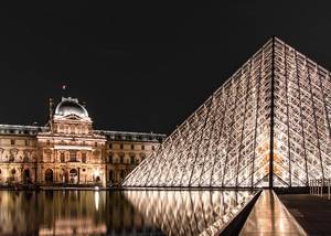 Louvre Múzeum