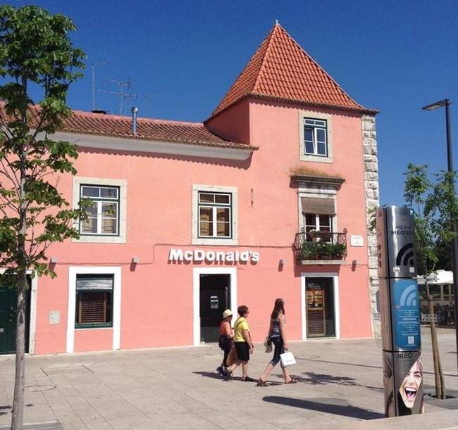 Portugáliában még a McDonald's-ok is színesebbek.