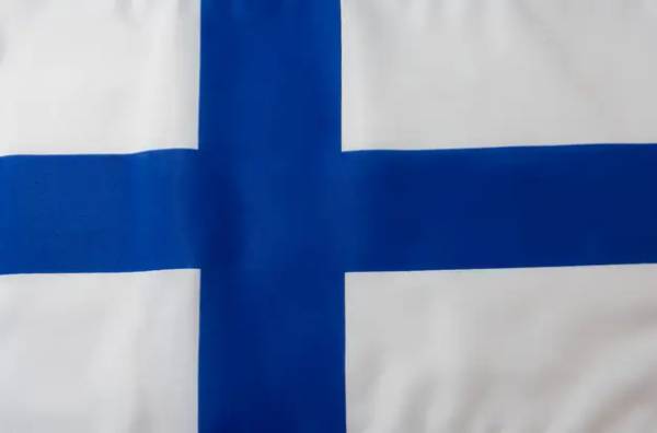 Melyik európai országhoz tartozik ez a zászló?