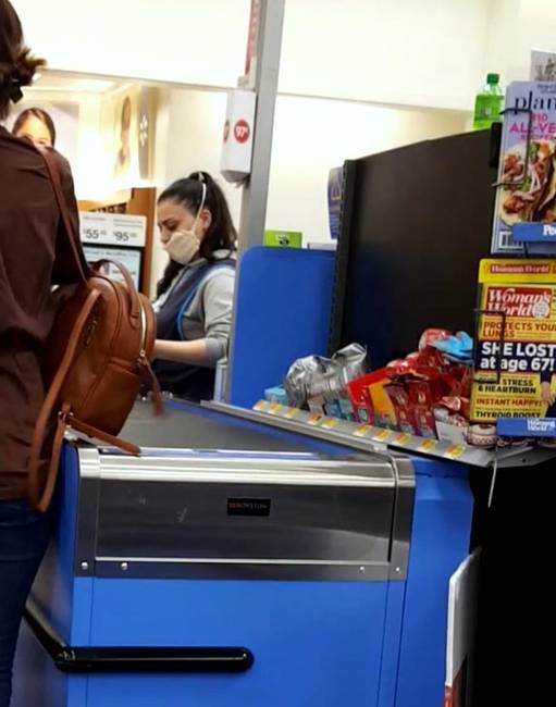 „Ha nincs maszkod, nem léphetsz be a boltba" - mondják azok, akik még azt sem tudják, hogyan kell helyesen hordani a maszkot.