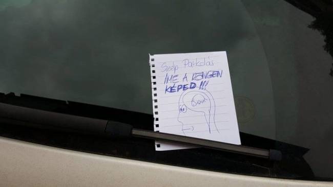 Na szépen vagyunk…a seggfej parkolás mellé, már ingyenes orvosi állapotfelmérés is jár…😂