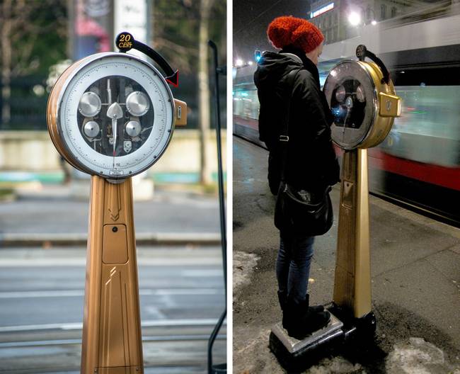 Bécsben sok villamosmegállónál vannak ilyen speciális mérlegek. Meglepően pontosak.