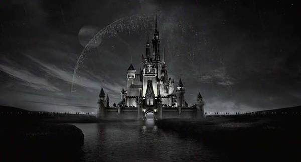 Melyik Disney-film kezdődik így?