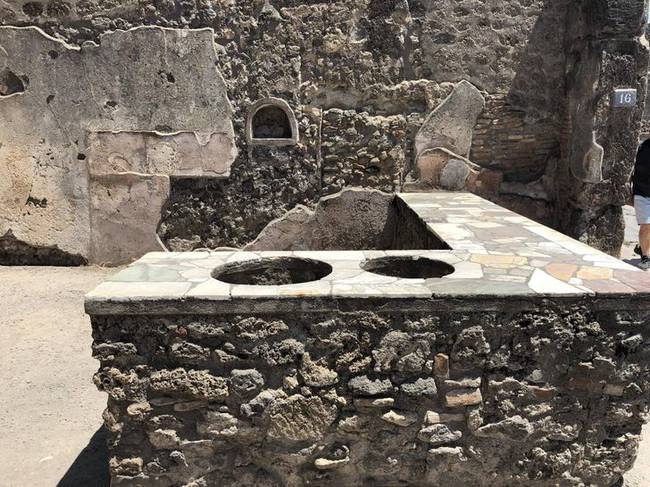 Gyorsétterem az ókori Pompeiiben.