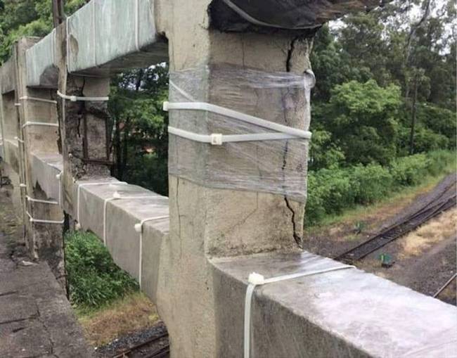 „Megjavították a hidat, ne aggódj!''