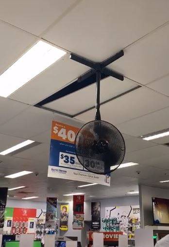 Ha nincs pénzed mennyezeti ventilátorra.