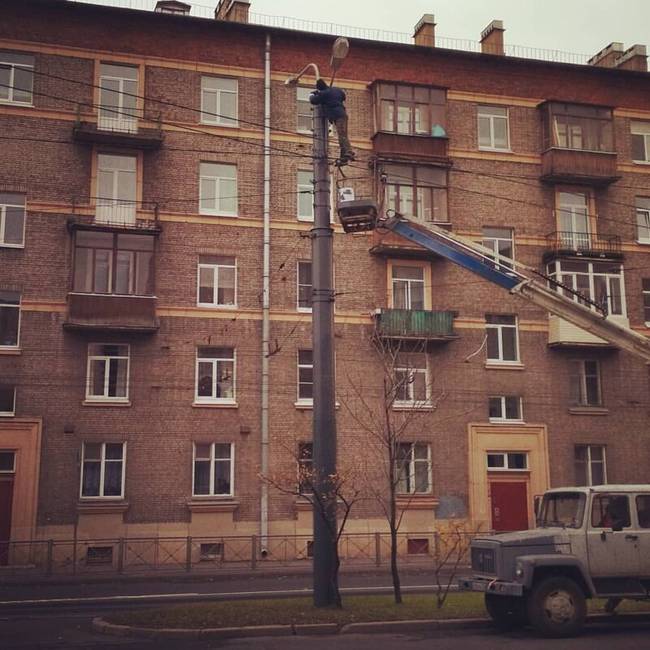 Itt minden mozdulatnak tétje van.