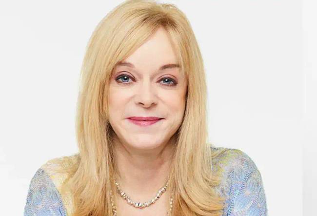 Leslie Dixon