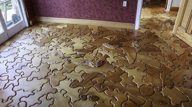 Puzzle-parketta, kizárólag mániákus kirakós őrülteknek.