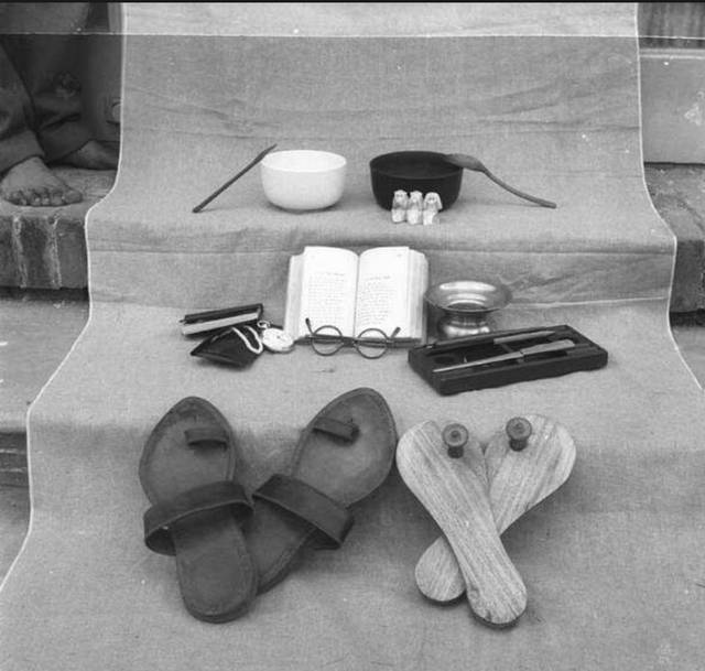 Mahatma Gandhi anyagi javai a halála idején, 1948 körül.