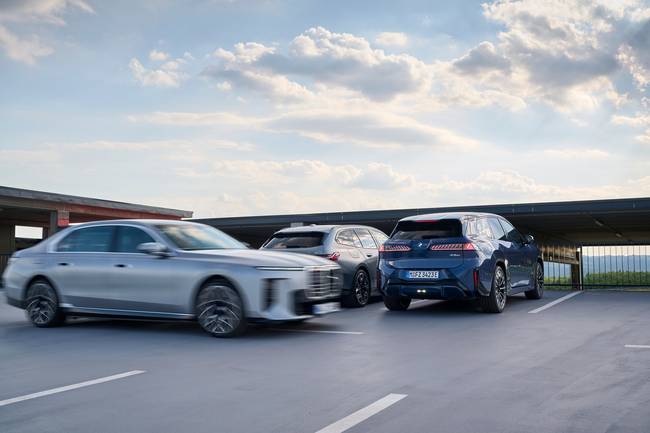 Okosabb biztonsági rendszerekkel érkezik a BMW Neue Klasse