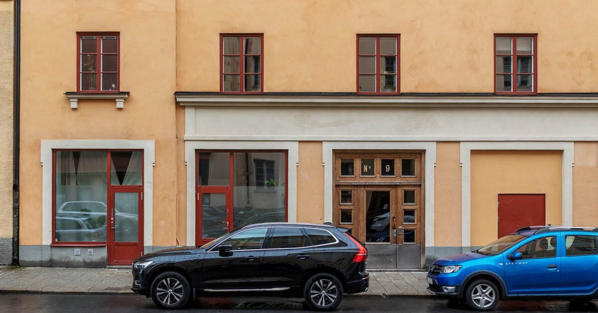 Így is lehet élni: egy fiatal pár megmutatta a 20 négyzetméteres lakását (az utcáról nyílik a bejárat)