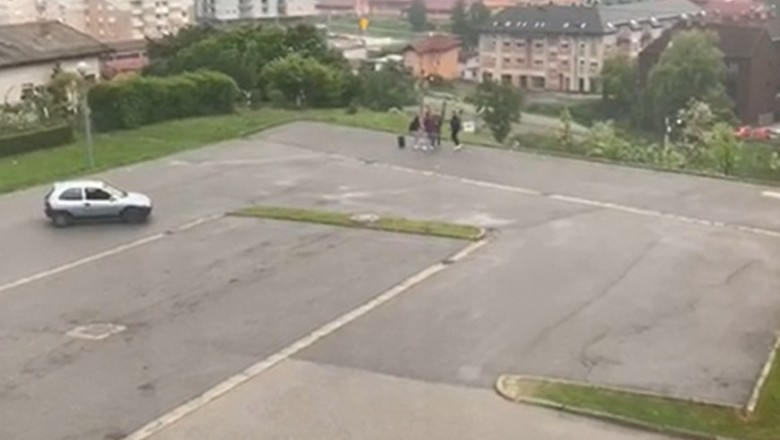 Meg akarta mutatni a barátainak, hogy milyen jól tud driftelni – pedig nem